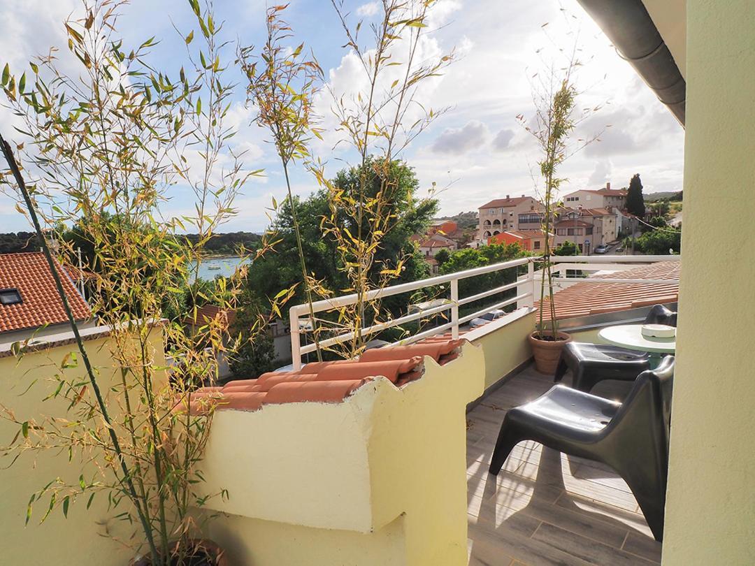 Dea Apartments Pula Cameră foto